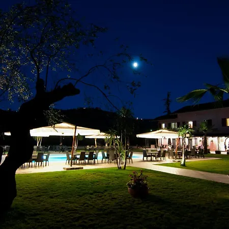 Queen Hotel-2